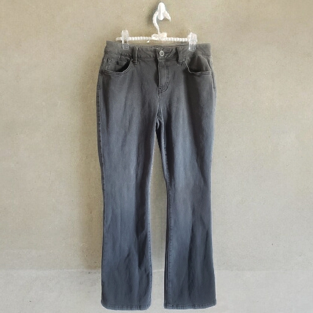 Cabi Jeans Womens 10 Gray Denim Curvy Slim Fit Boot Leg Faded Streetwear Jean